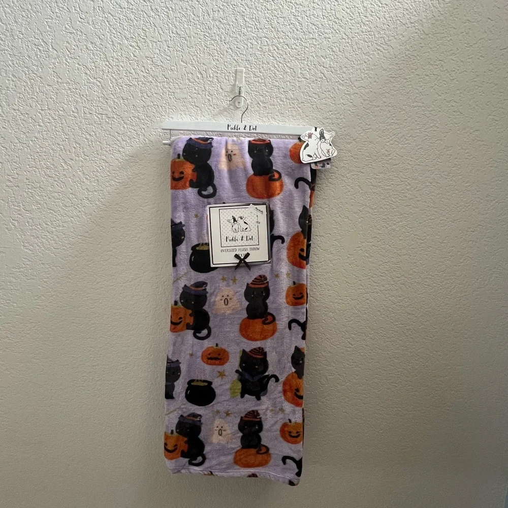 NWT Pickle & Dot oversized plush throw